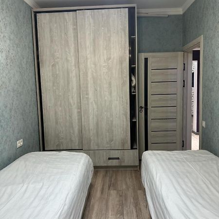 Apartment Tashkent 3 Bedrooms Екстериор снимка