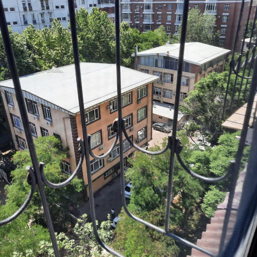 Apartment Tashkent 3 Bedrooms Екстериор снимка